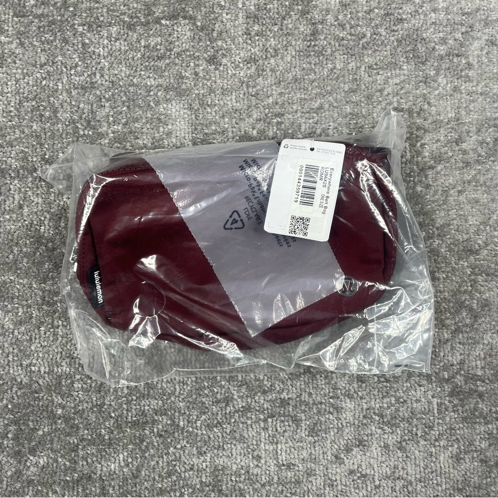 NWT LuluLemon Cross Body Everywhere Belt Bag (Fanny Pack) Maroon